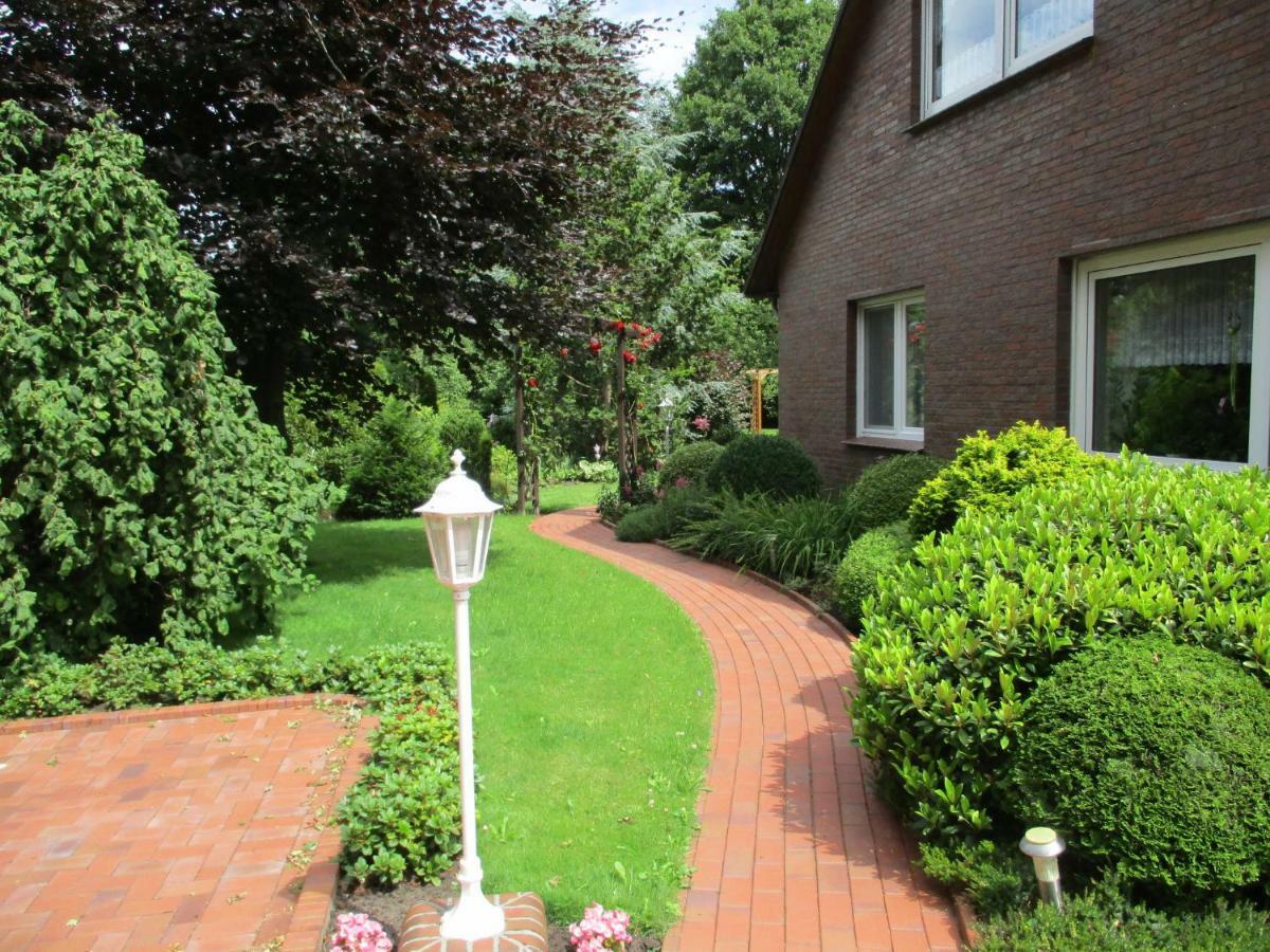 FeWo Trientje Uplengen Exterior foto