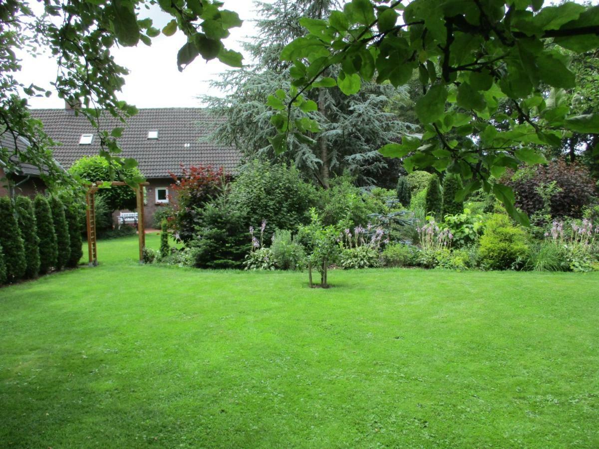 FeWo Trientje Uplengen Exterior foto